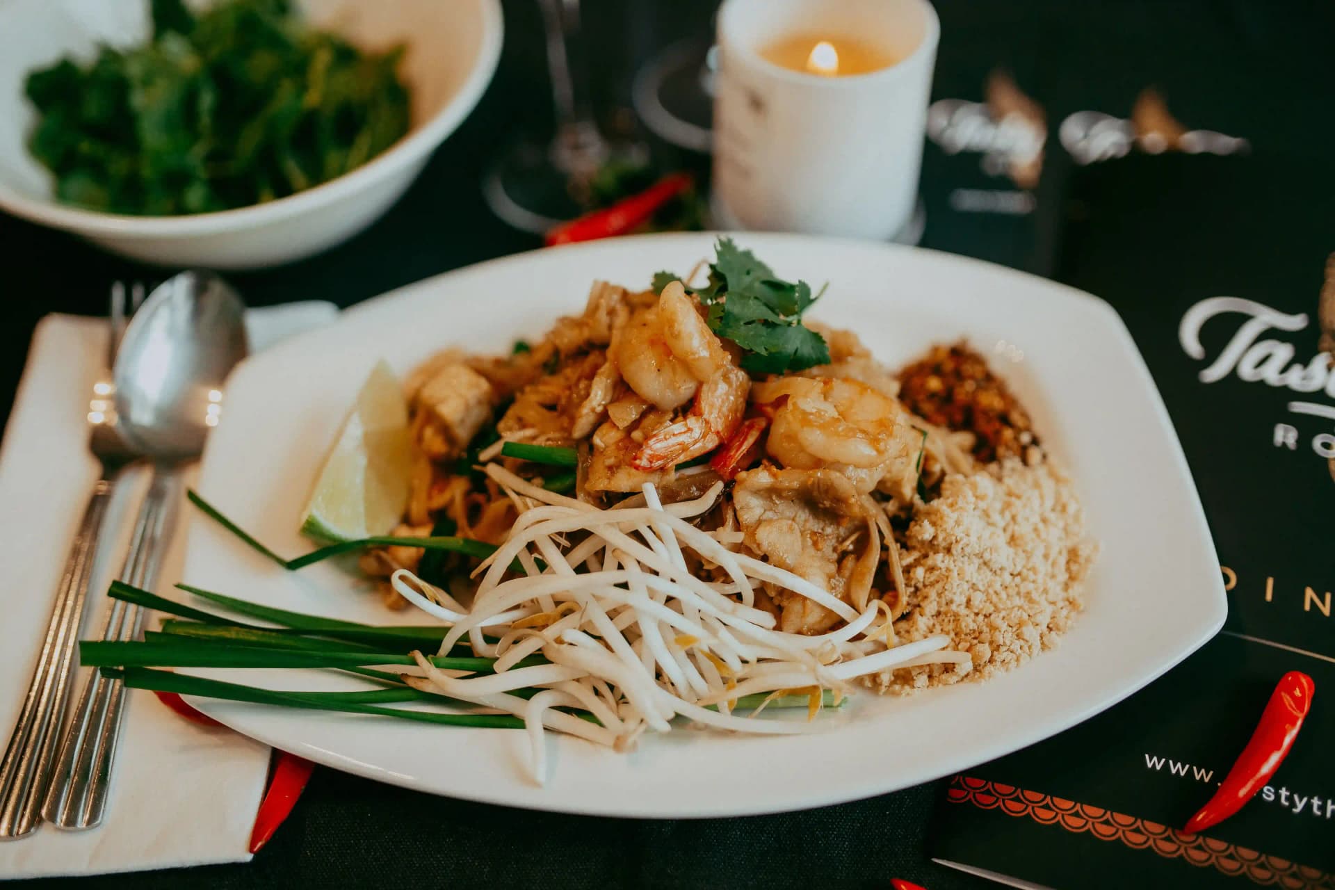 Signature Pad Thai with prawns